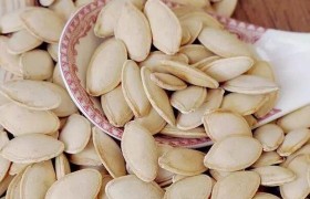 南瓜子生的和熟的哪个营养价值高哪个好？南瓜子仁有啥功效作用