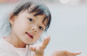 是应该全职带娃还是去上班？全职带娃的结果是好是坏？