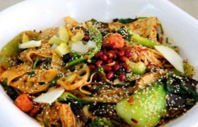 麻辣拌麻辣烫和冒菜串串香有什么区别和不同吗