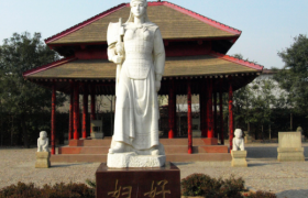 历史上真实存在的女英雄女将军都有谁叫什么名字？