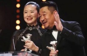 《突围》钱荣成扮演者王景春获过哪些奖？王景春的妻子是谁？