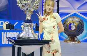 EDG夺冠赛后采访的翻译小姐姐lpl主持人夏安个人资料简介