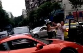 保时捷女车主黑历史最新消息节目，家庭成员后台背景揭秘