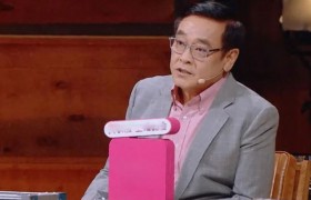 尔冬升普通为什么说得这么好没有港台腔，尔冬升父母是谁