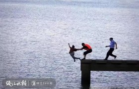 一照片刷爆朋友圈事件最新消息跳江自杀女子是谁为什么自杀