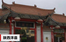 因分手跳楼砸伤女生是怎么回事后来怎么样了？跳楼者死了吗