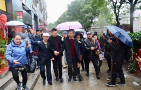 流浪大师现身剪彩是怎么回事？沈巍近况如何还有人气吗