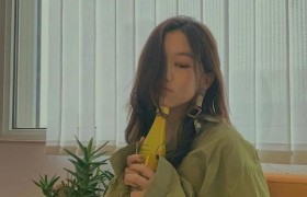 李嫣考试交白卷是真的吗，王菲李亚鹏女儿李嫣学习成绩如何？