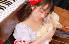 男子因为一串珠子意外获得透视异能，看遍各种美女的好身材
