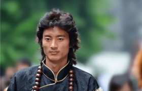 康巴汉子是什么人种是哪个地区的男人？是哪个少数民族的？