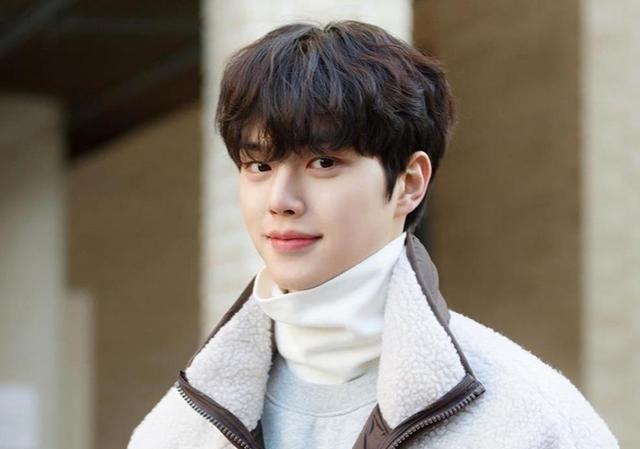 韩国演员宋江个人资料身高演的电视剧，宋江有女朋友吗是谁？