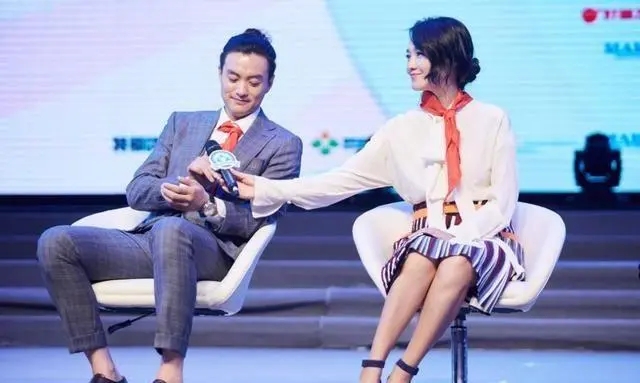 朱丹在周一围离婚之前就有了前夫。