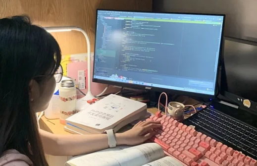 女生学java能干多久(女生学java好不好)